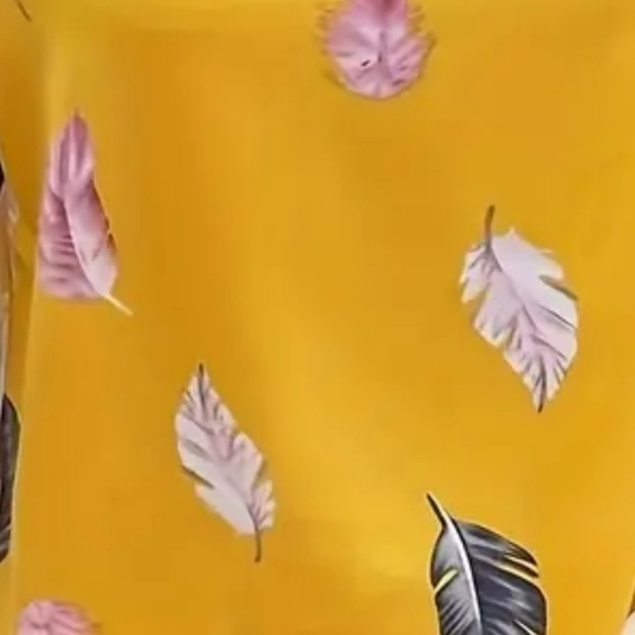 Nwot womens feather print blouse - Picture 2 of 5